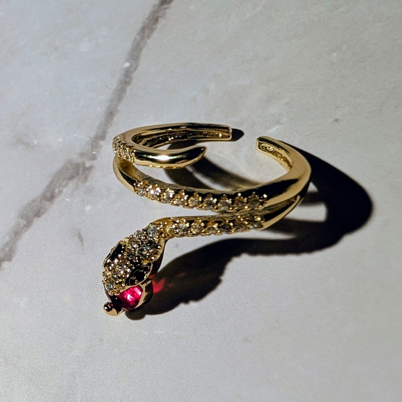 No name Jewelry - Gold Snake Ring with Red Gemstone Adjustable New